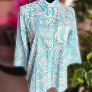Foxcroft Wrinkle Free Tropical Blue & White Button 3/4 Sleeve Cotton Shirt Sz 8